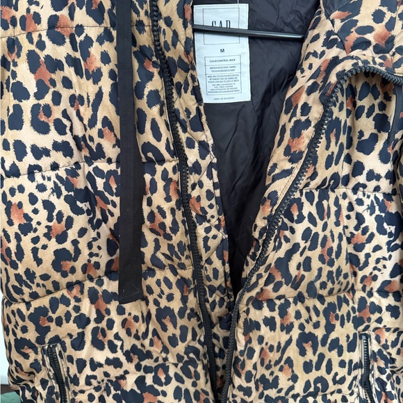 GAP Leopard Print Puffer Jacket - Picture 3 of 5